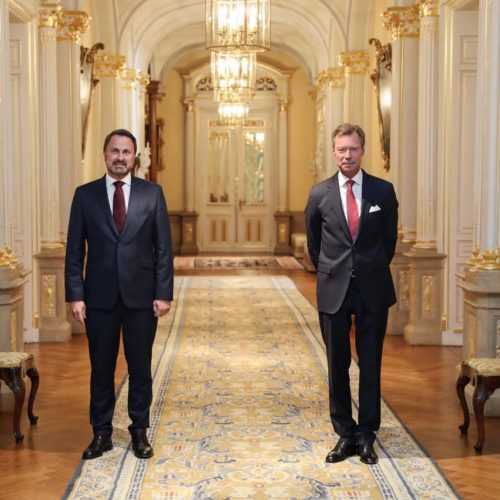 The Prime Minister Xavier Bettel (left) and the Grand Duke of Luxembourg (right) (© Maison du Grand-Duc/Sophie Margue)